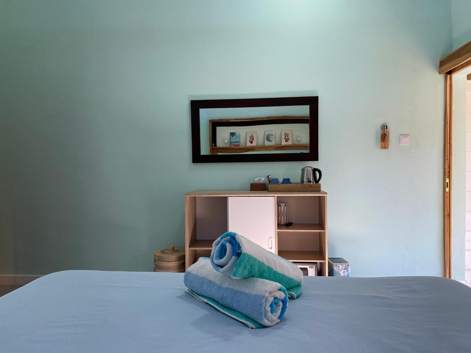 Marta House Gili Air Hotel Exterior photo